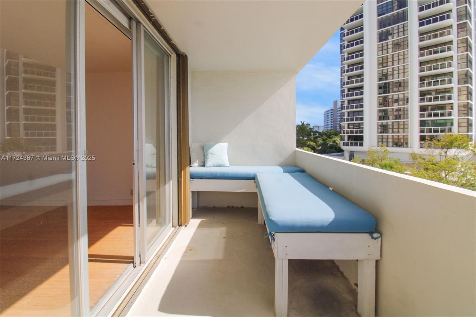 ISLAND TERRACE CONDO - Residential