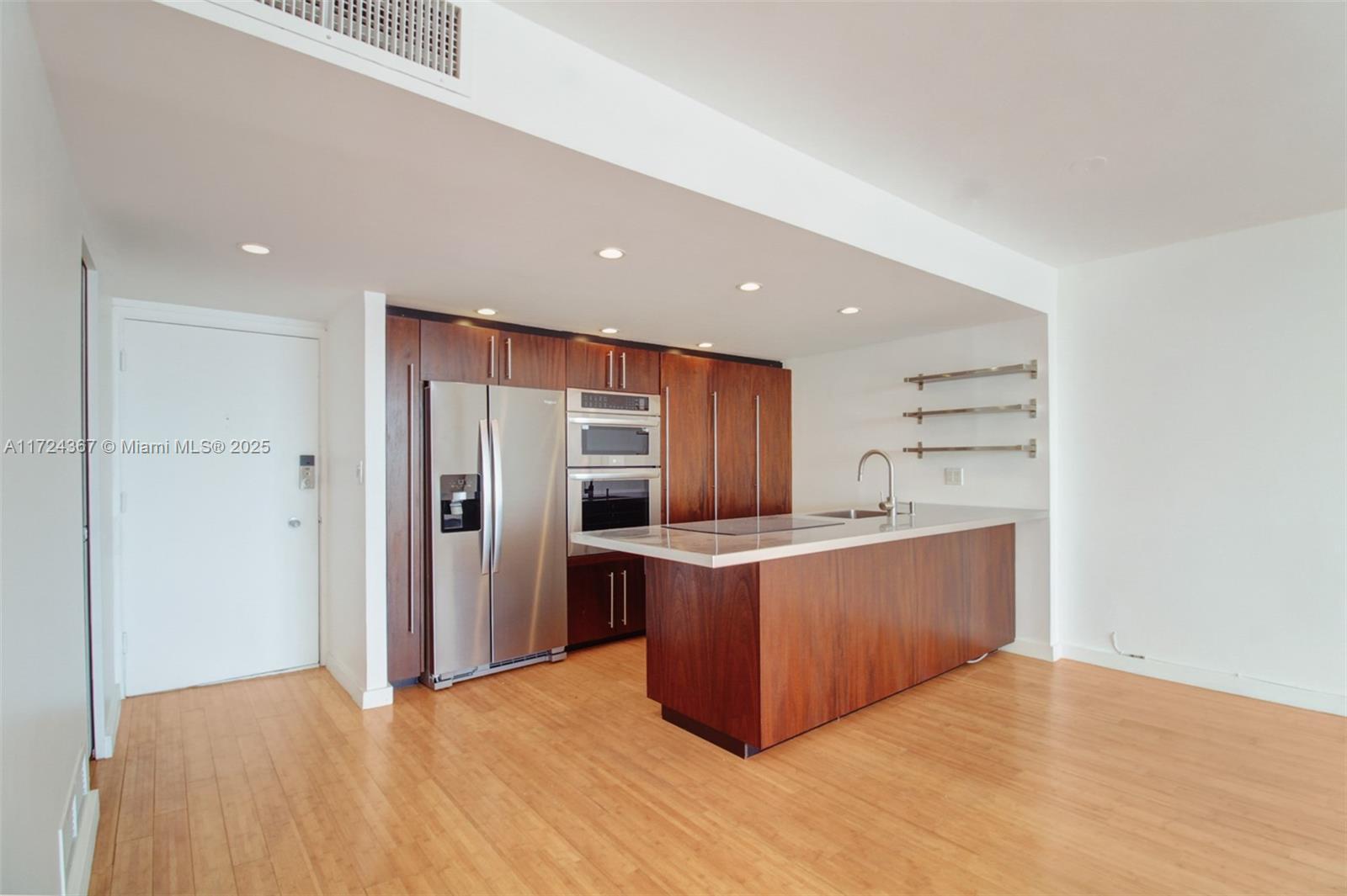 ISLAND TERRACE CONDO - Residential