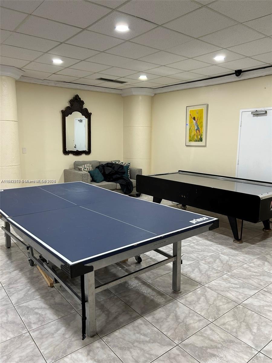 SEA AIR TOWERS CONDO - Residential Lease