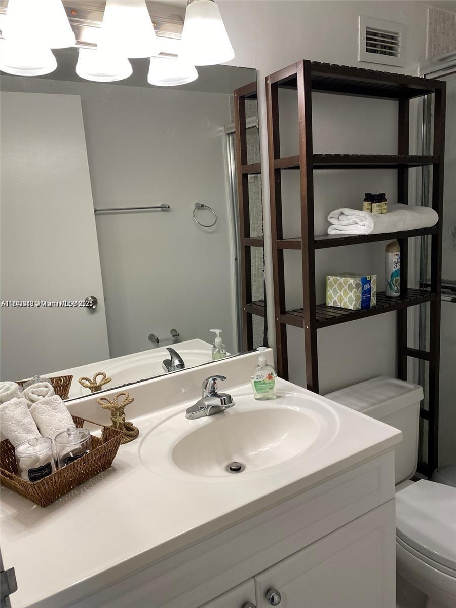 SEA AIR TOWERS CONDO - Residential Lease