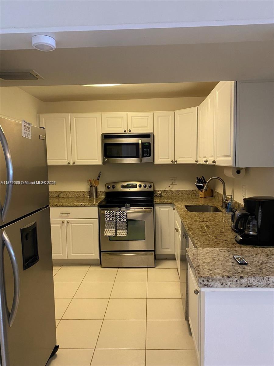 SEA AIR TOWERS CONDO - Residential Lease