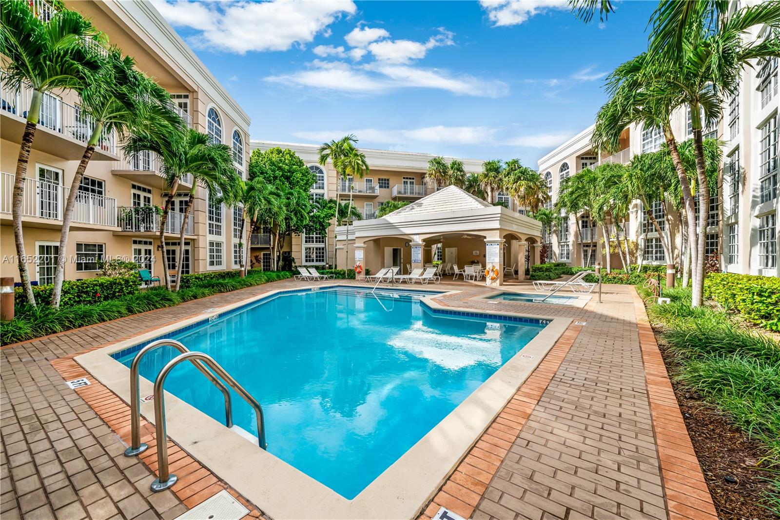 UNIVERSITY INN CONDO - Residential