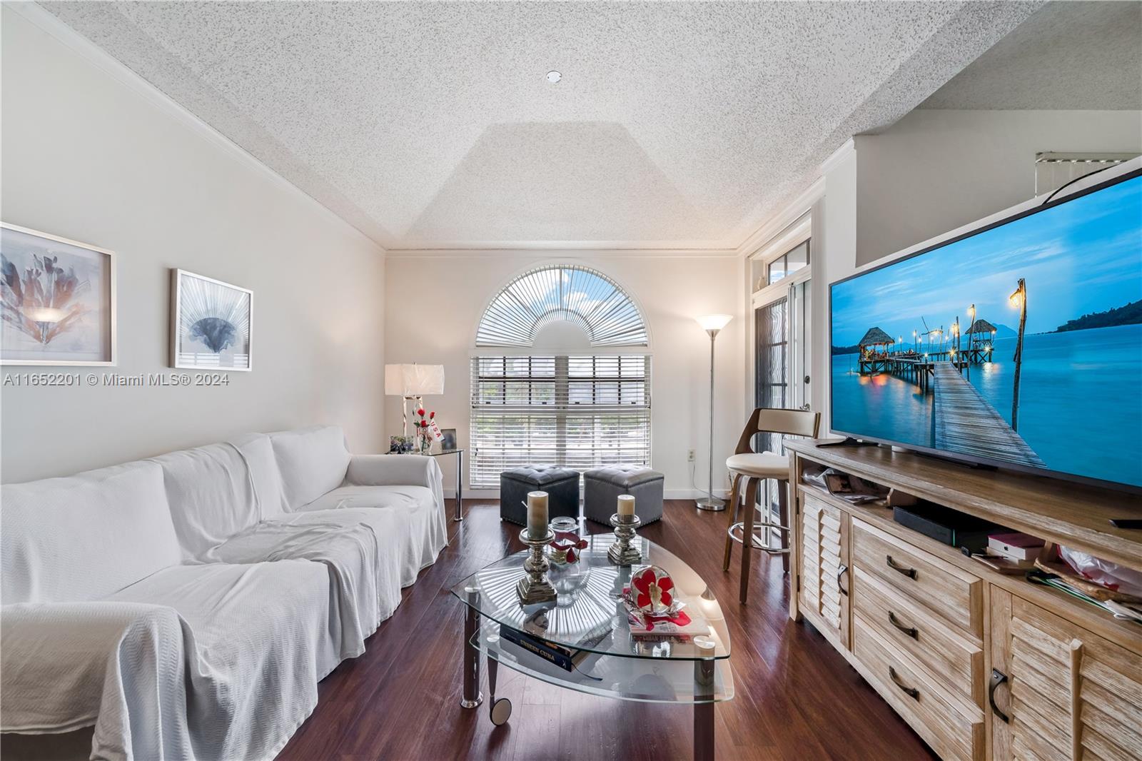 UNIVERSITY INN CONDO - Residential