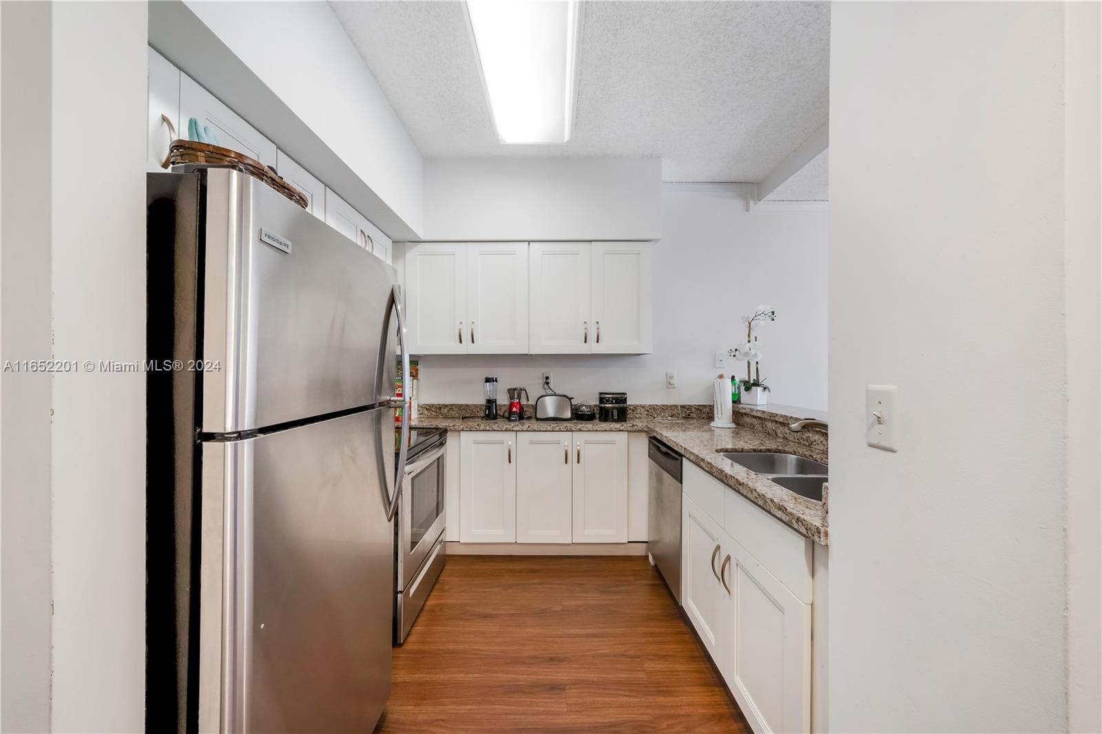 UNIVERSITY INN CONDO - Residential