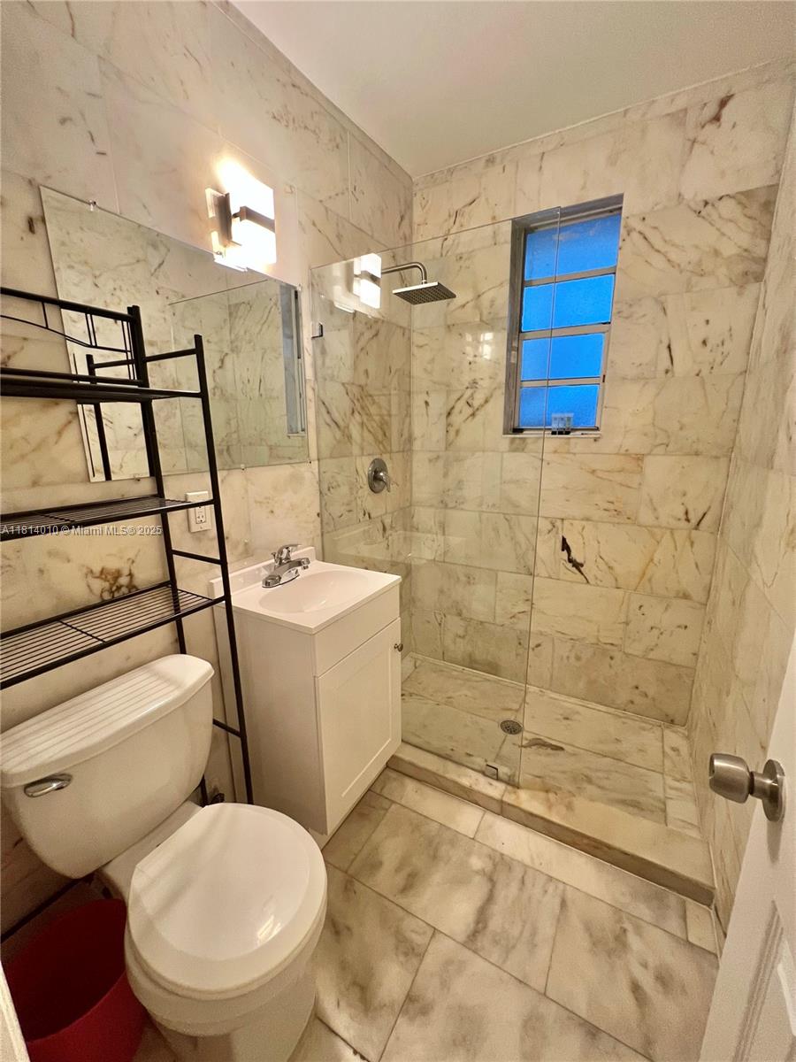 FIRST ON PENN CONDO - Residential Lease