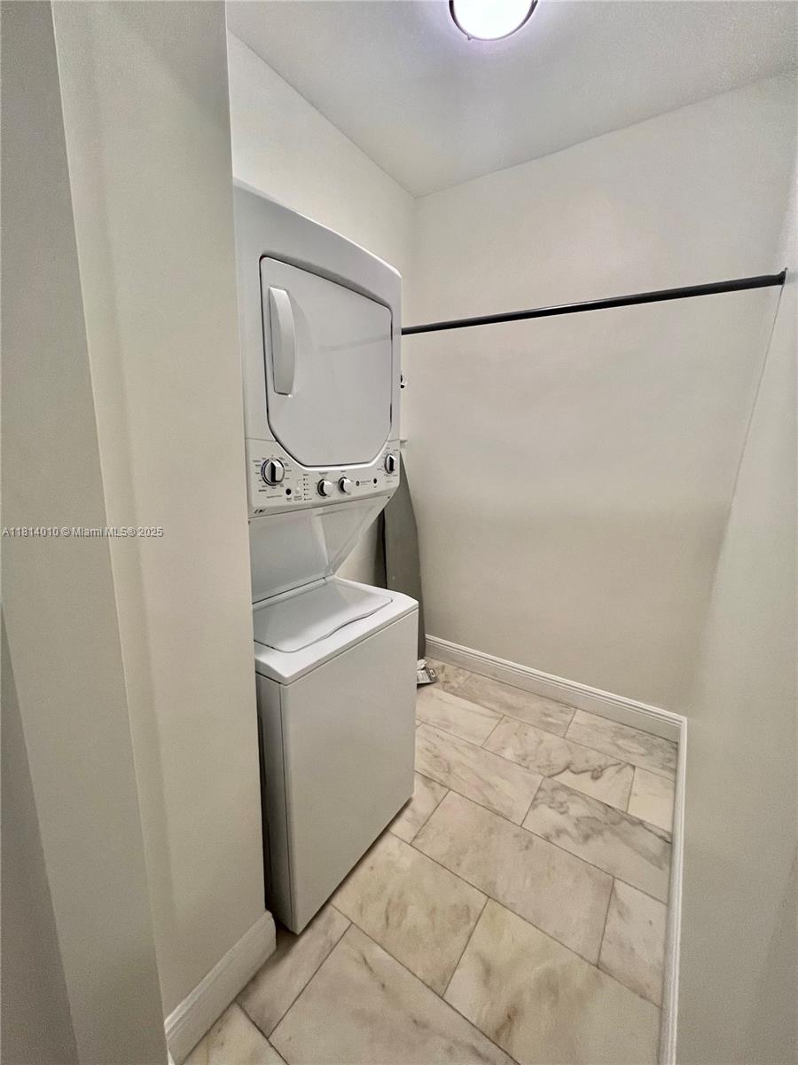FIRST ON PENN CONDO - Residential Lease