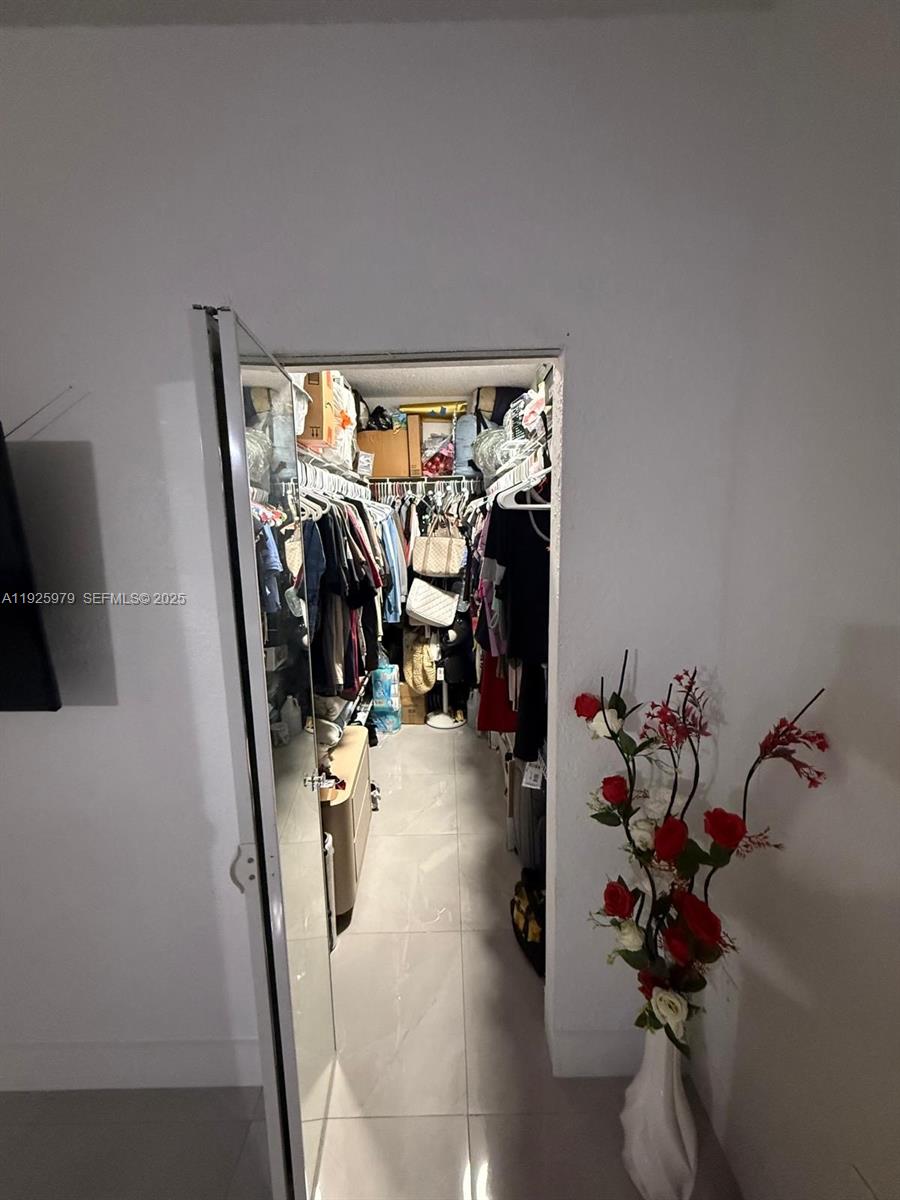 VENETIAN GARDENS-REV - Residential