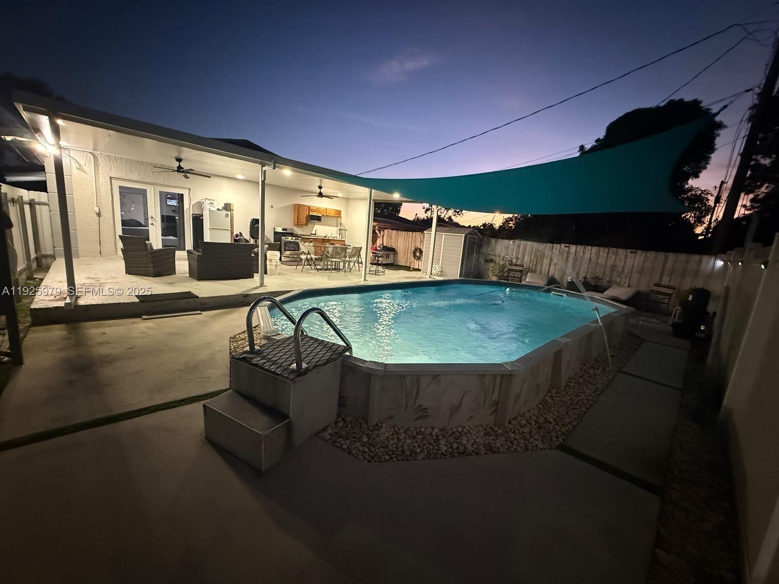 VENETIAN GARDENS-REV - Residential