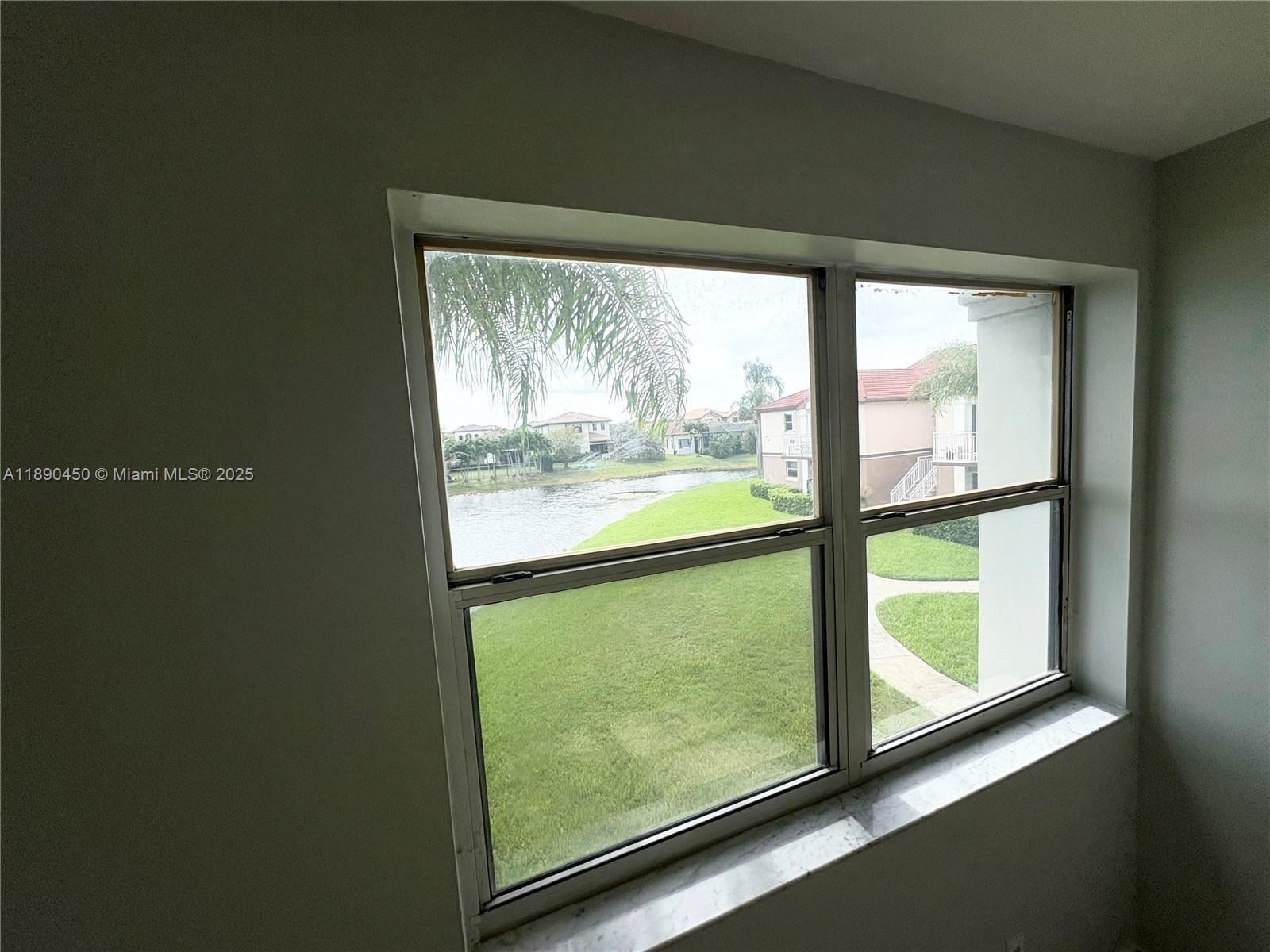CLUB QUARTERS AT RAINTREE - Residential Lease