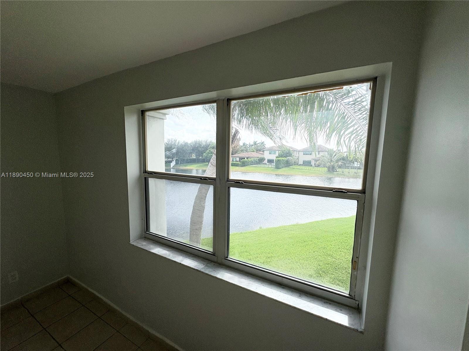 CLUB QUARTERS AT RAINTREE - Residential Lease