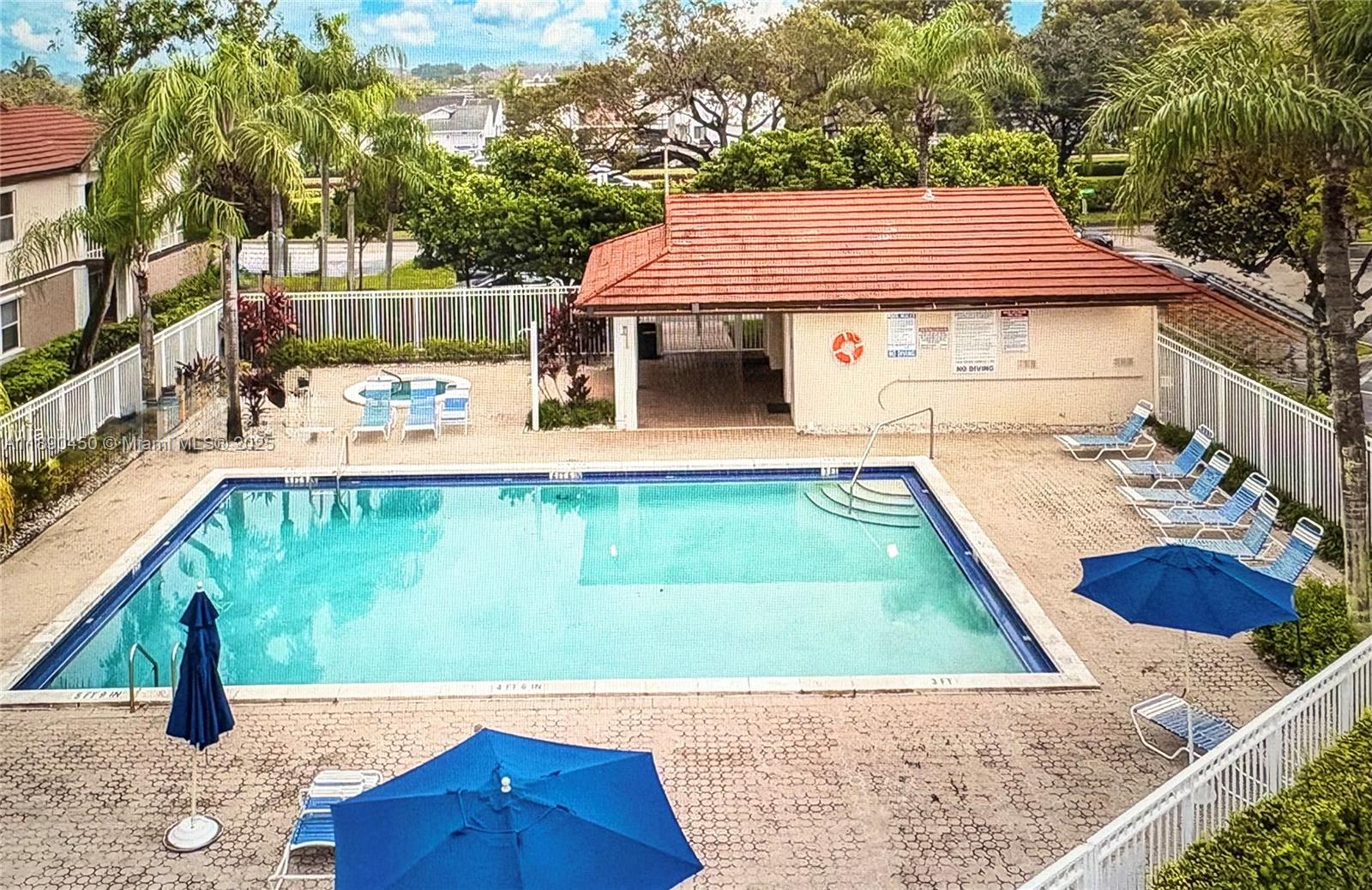 CLUB QUARTERS AT RAINTREE - Residential Lease