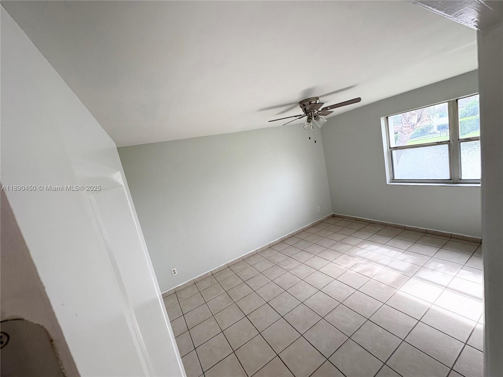 CLUB QUARTERS AT RAINTREE - Residential Lease