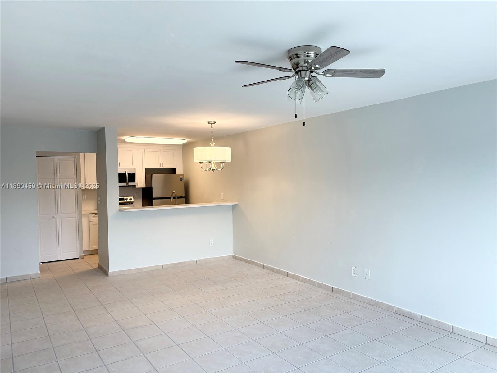 CLUB QUARTERS AT RAINTREE - Residential Lease