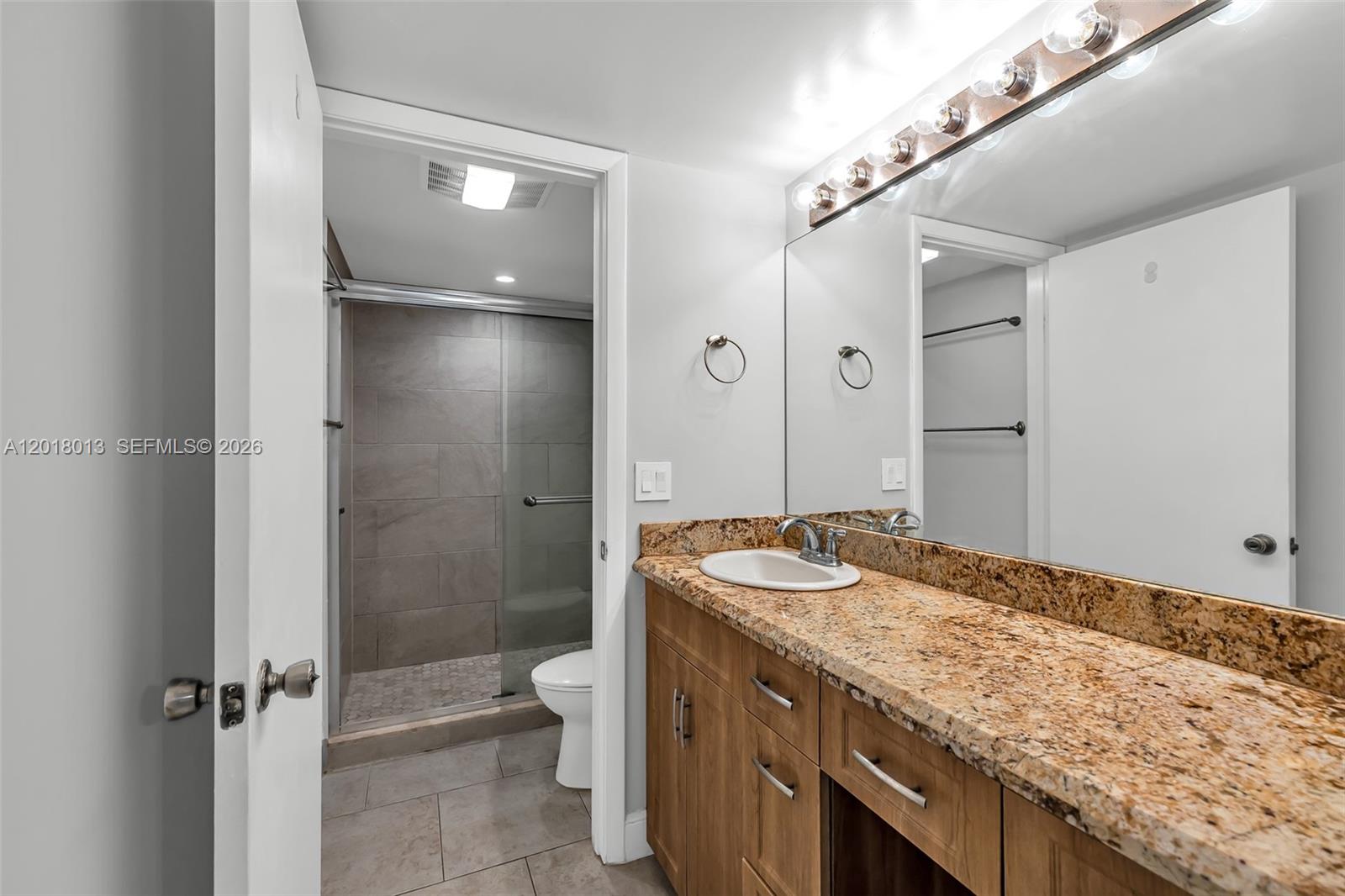 DELRAY OAKS CONDO - Residential