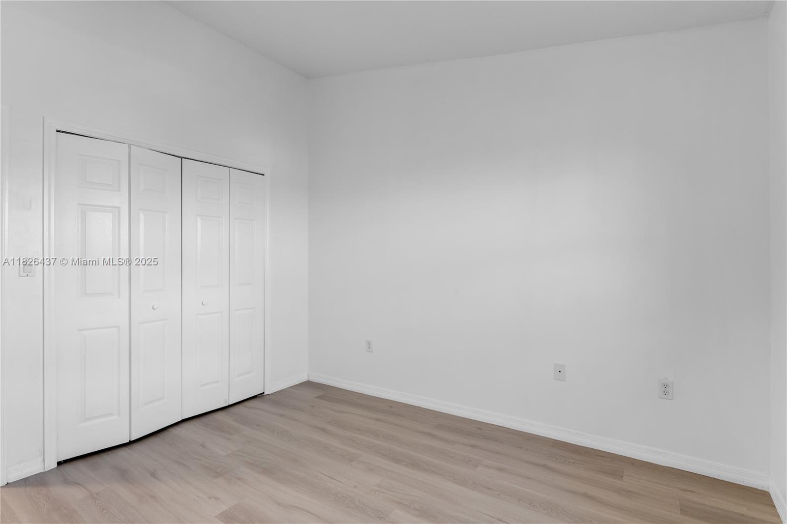 THE COURTS AT BAYSHORE II - Residential Lease