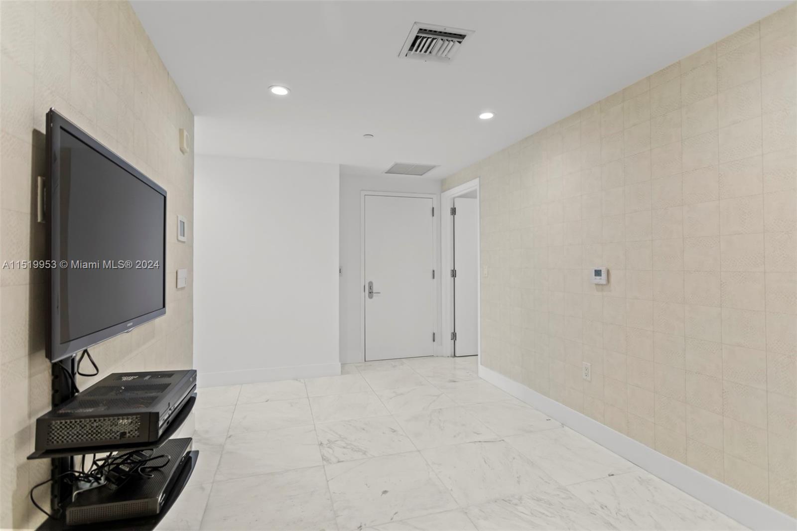 JADE OCEAN CONDO - Residential Lease