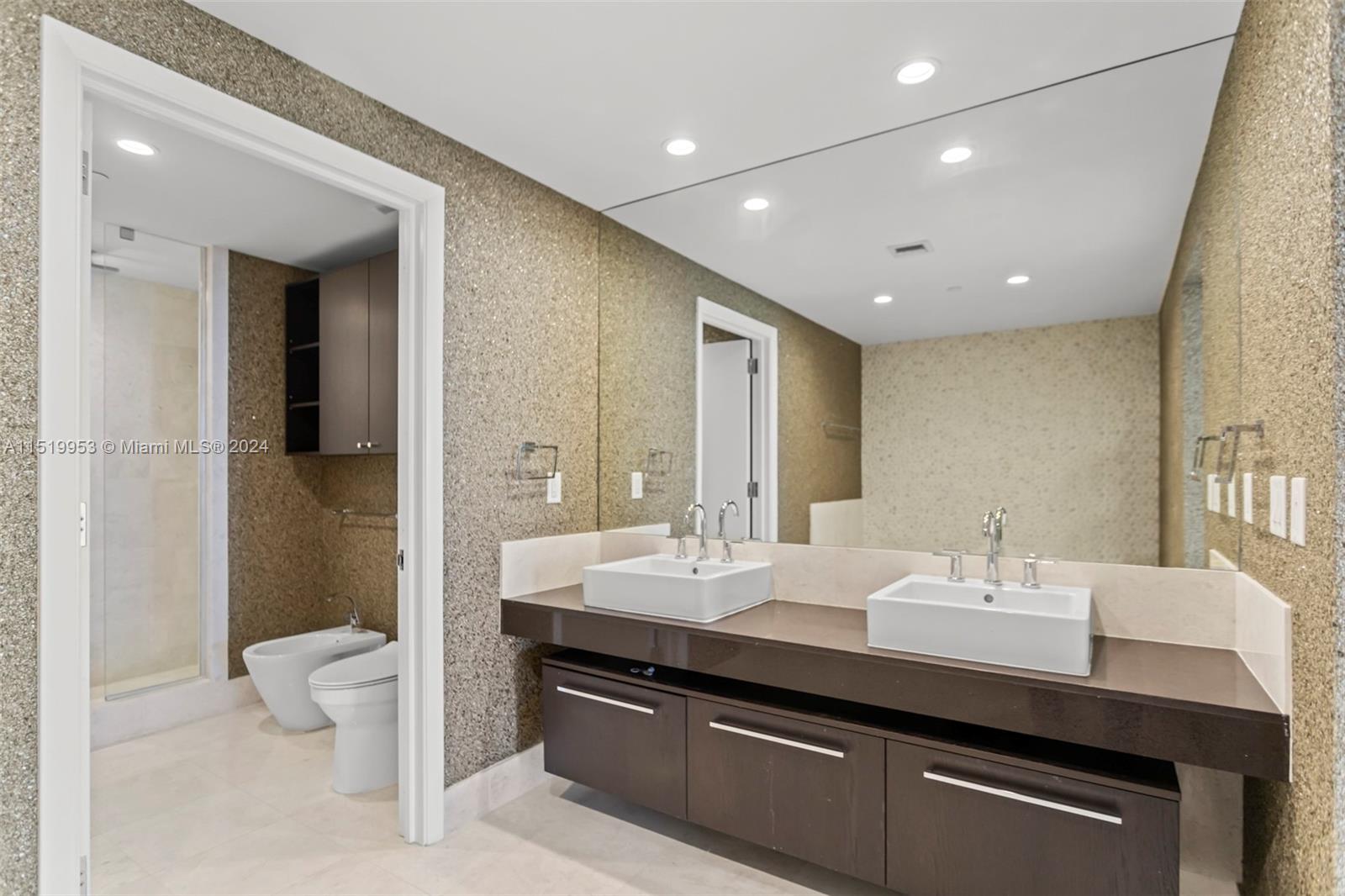 JADE OCEAN CONDO - Residential Lease