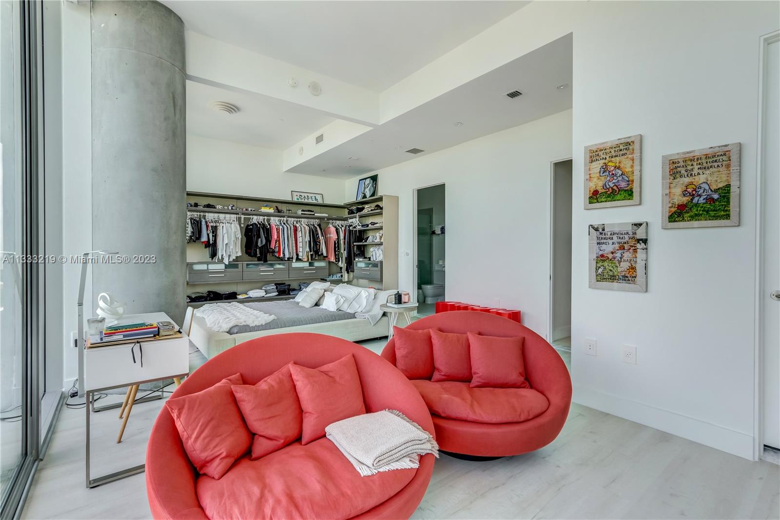 DINNER KEY - Residential