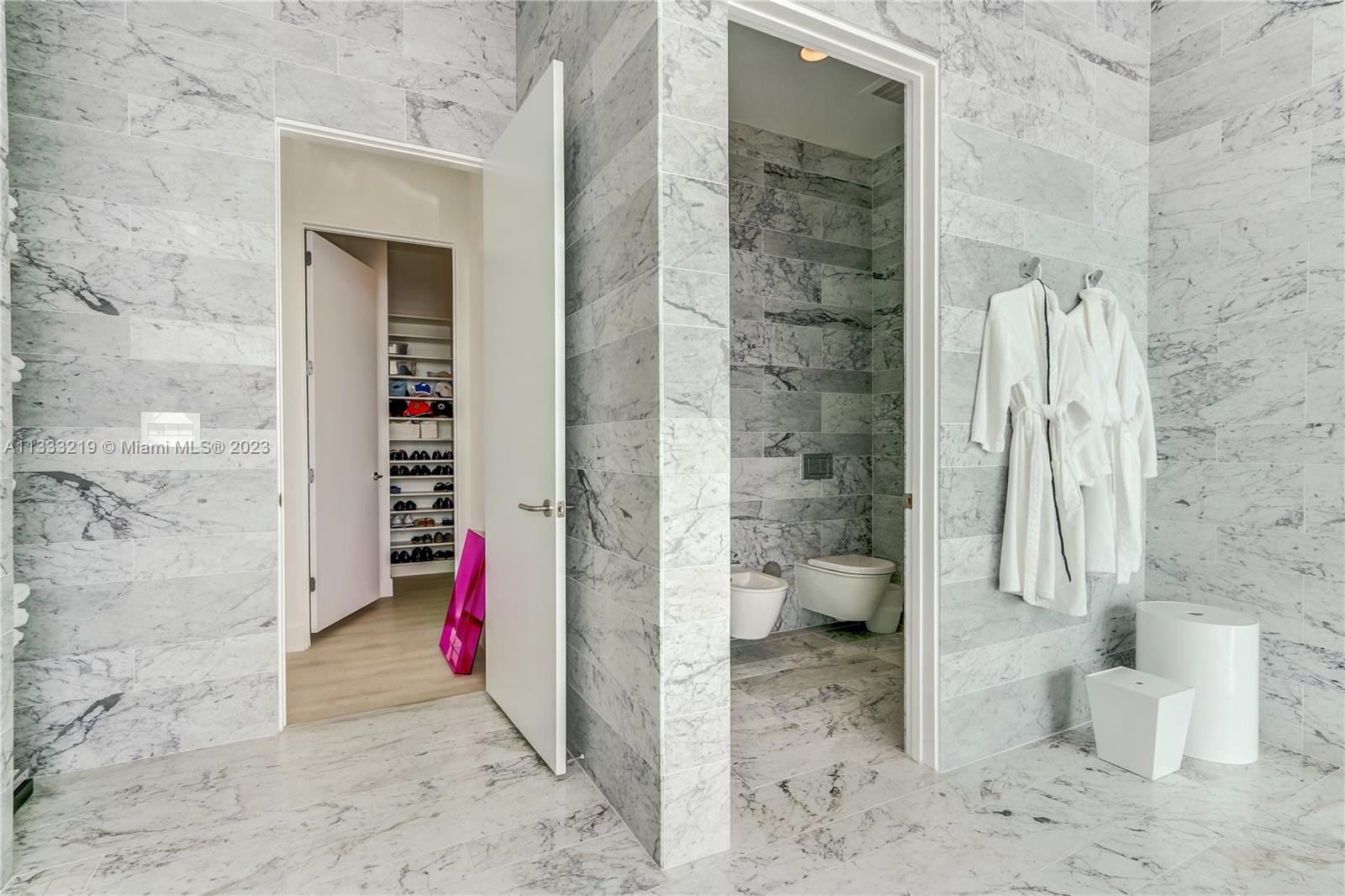 DINNER KEY - Residential