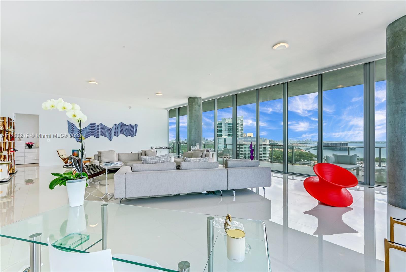 DINNER KEY - Residential