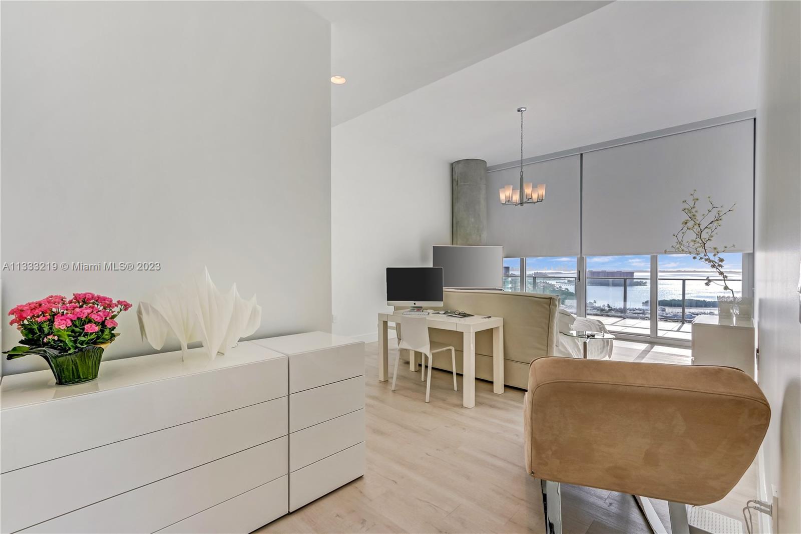 DINNER KEY - Residential