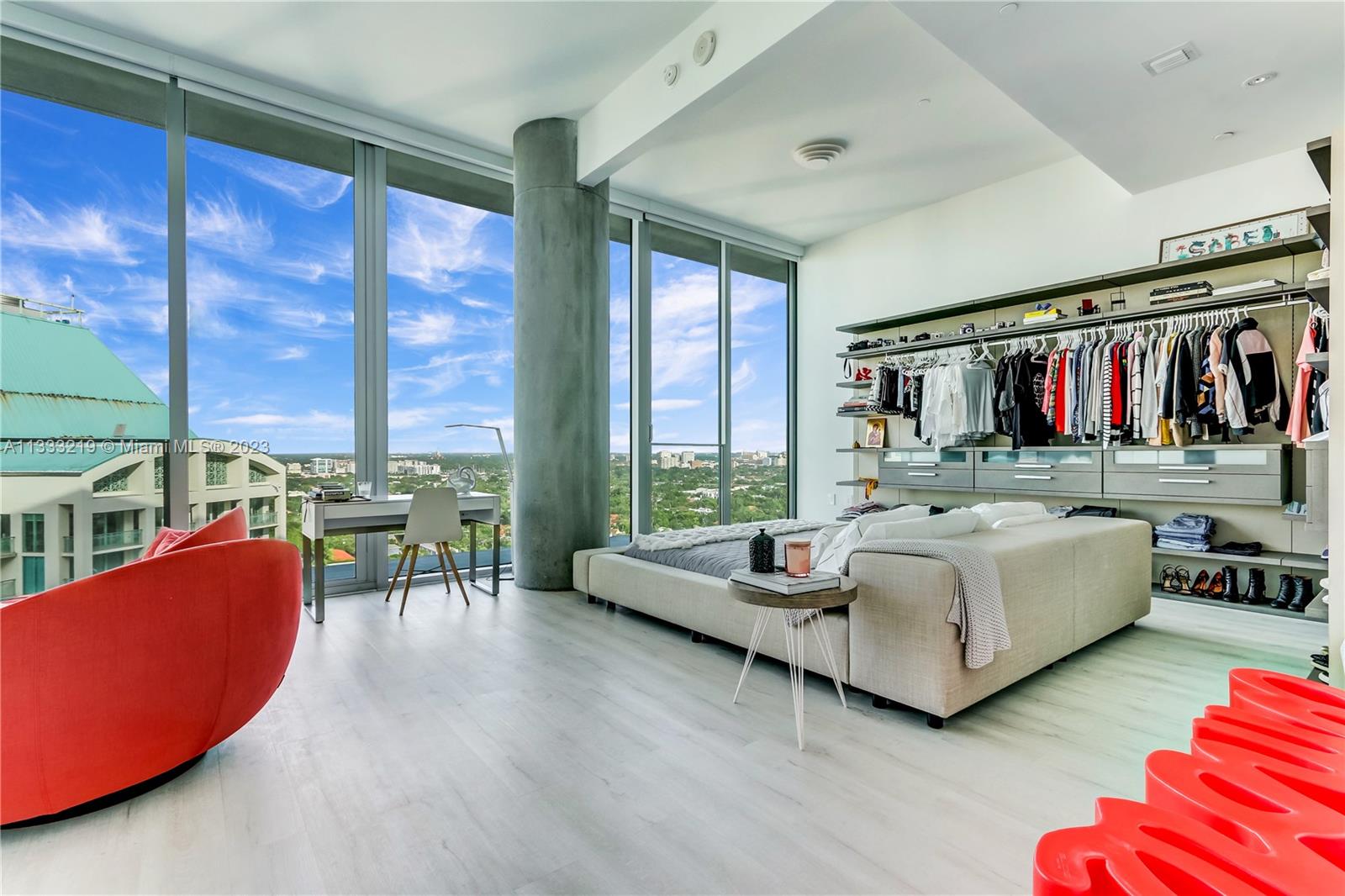 DINNER KEY - Residential