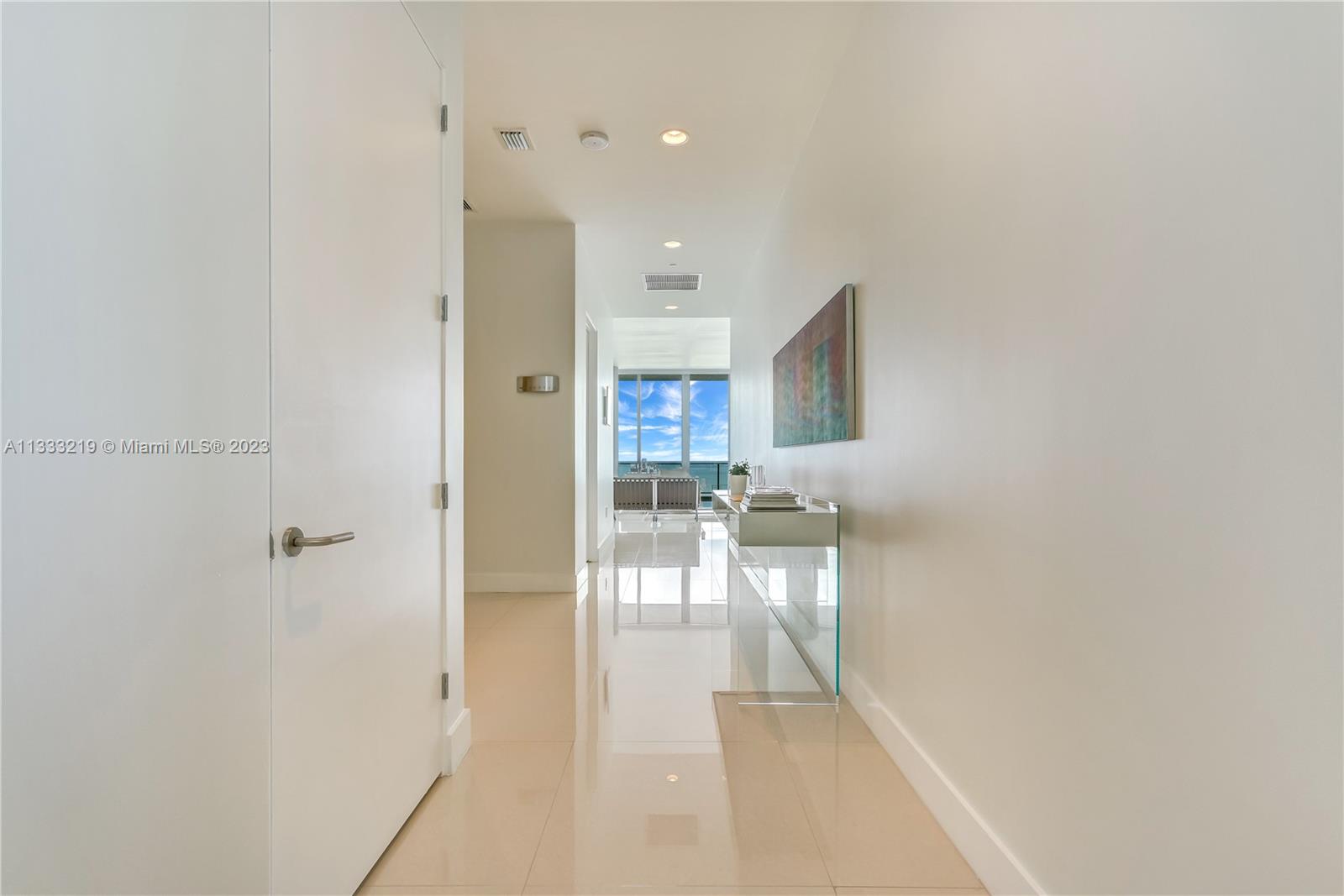 DINNER KEY - Residential