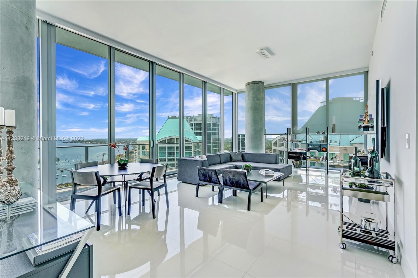 DINNER KEY - Residential