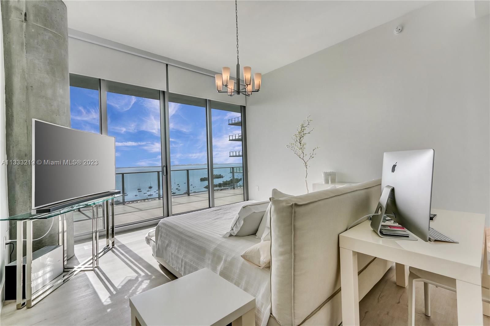 DINNER KEY - Residential