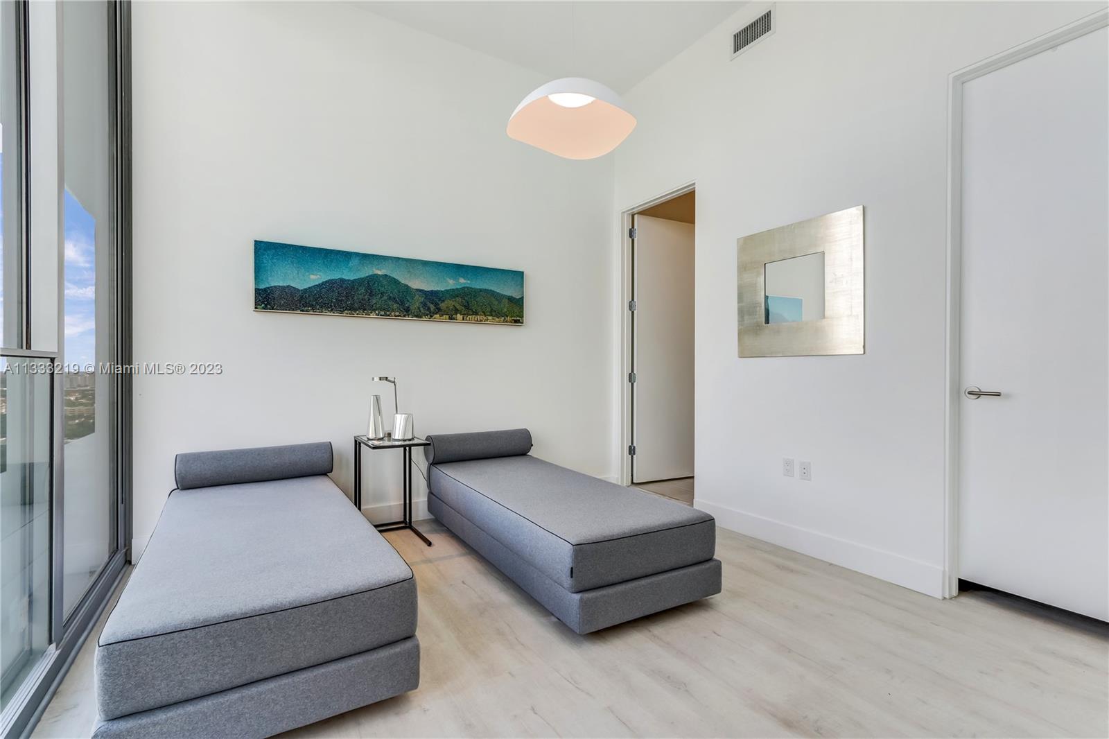 DINNER KEY - Residential