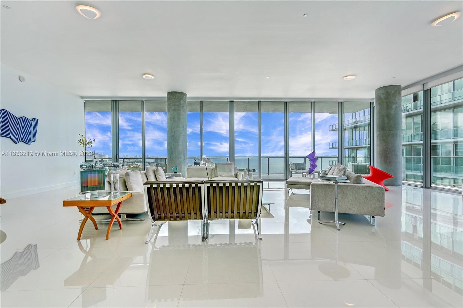 DINNER KEY - Residential