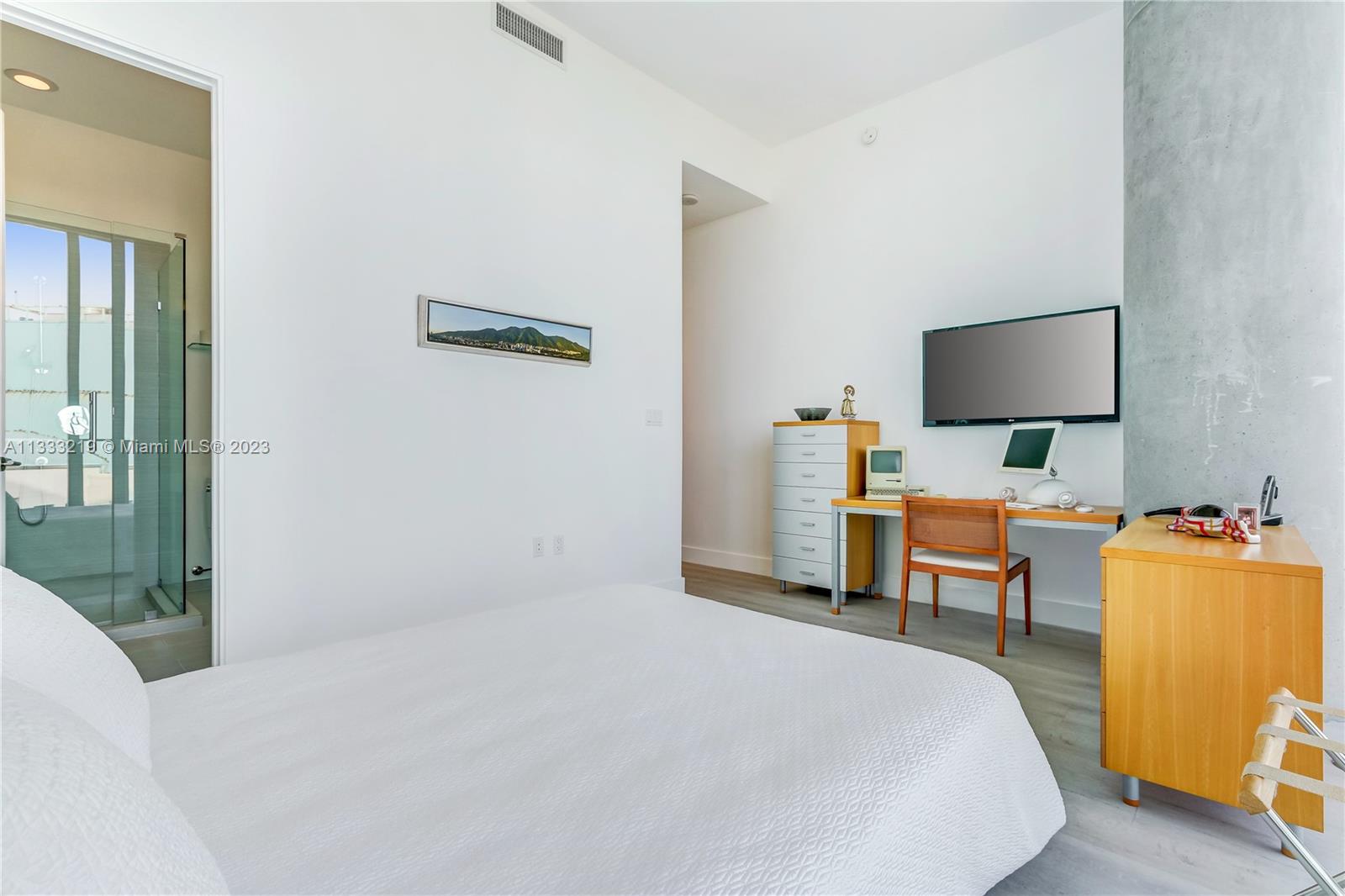 DINNER KEY - Residential