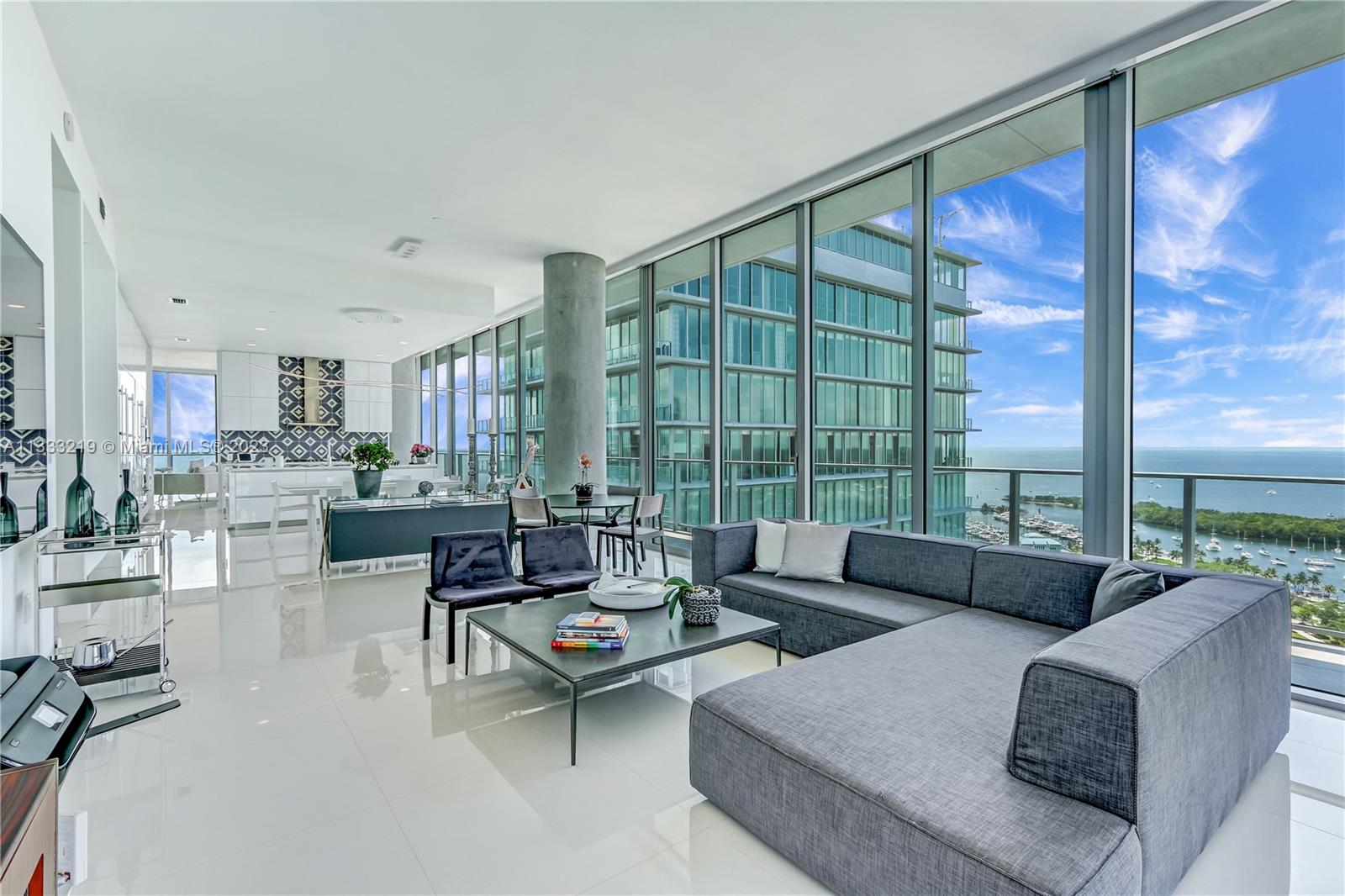 DINNER KEY - Residential