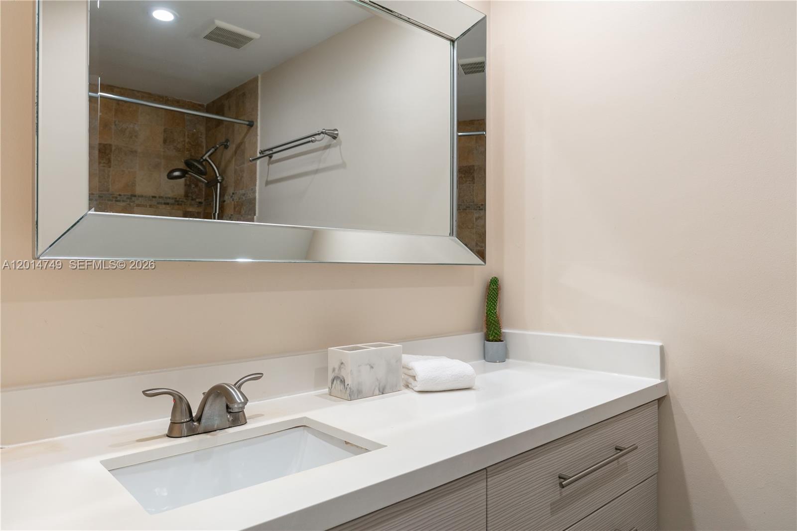 VILLA DORADA CONDO NO 1 - Residential Lease