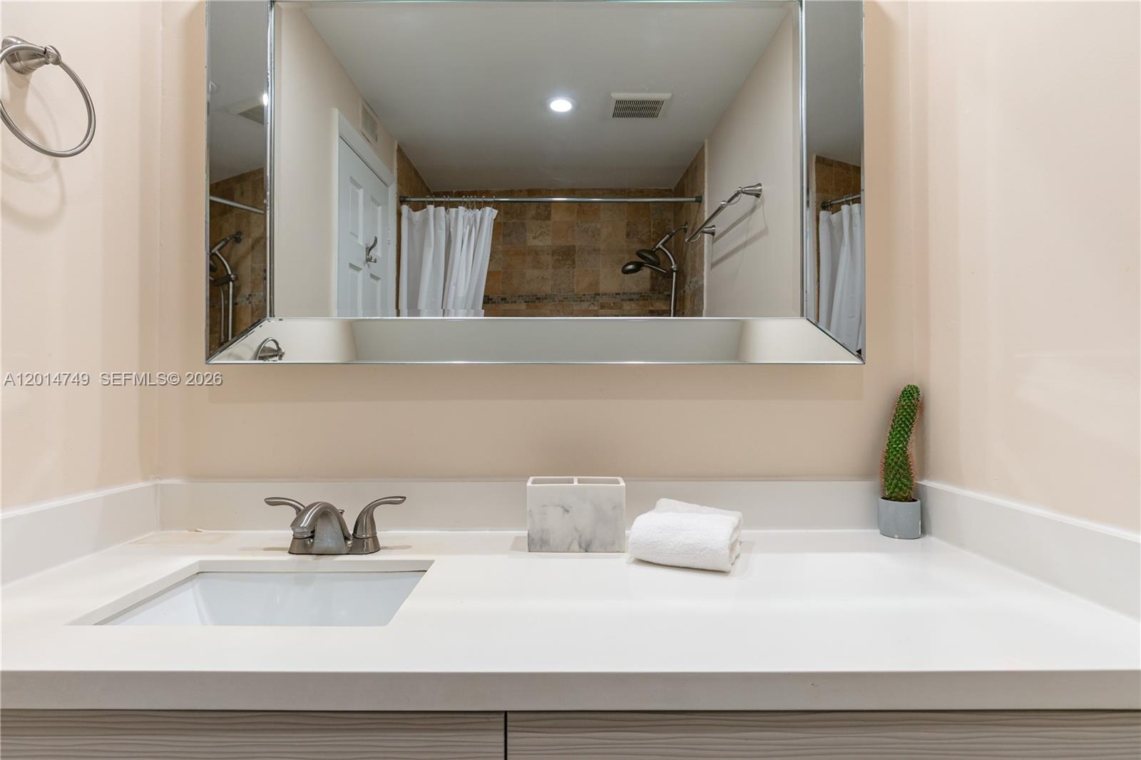 VILLA DORADA CONDO NO 1 - Residential Lease