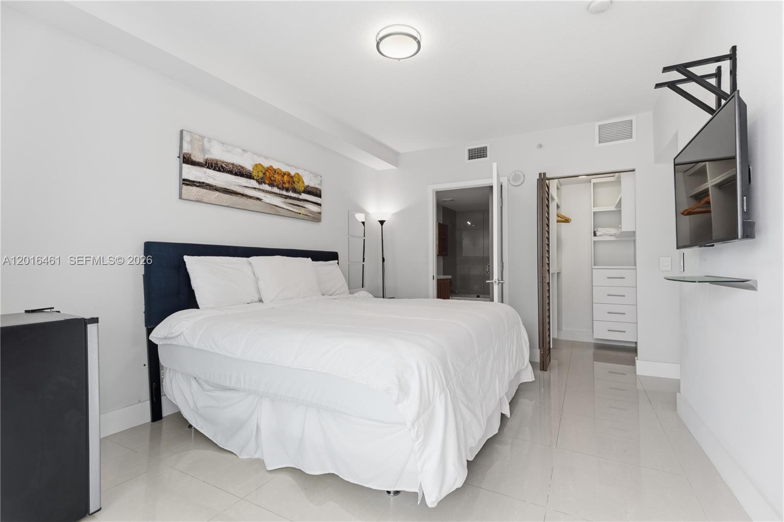 EDEN HOUSE CONDO - Residential Lease