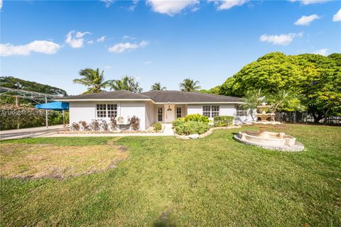 Photo of 18405 SW 216th St, Miami, FL 33170 (MLS # A11925246)