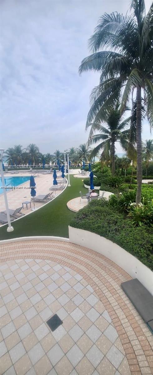 THE DECOPLAGE CONDO - Residential