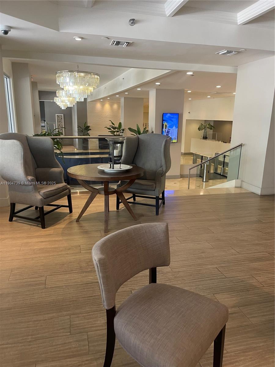 THE DECOPLAGE CONDO - Residential