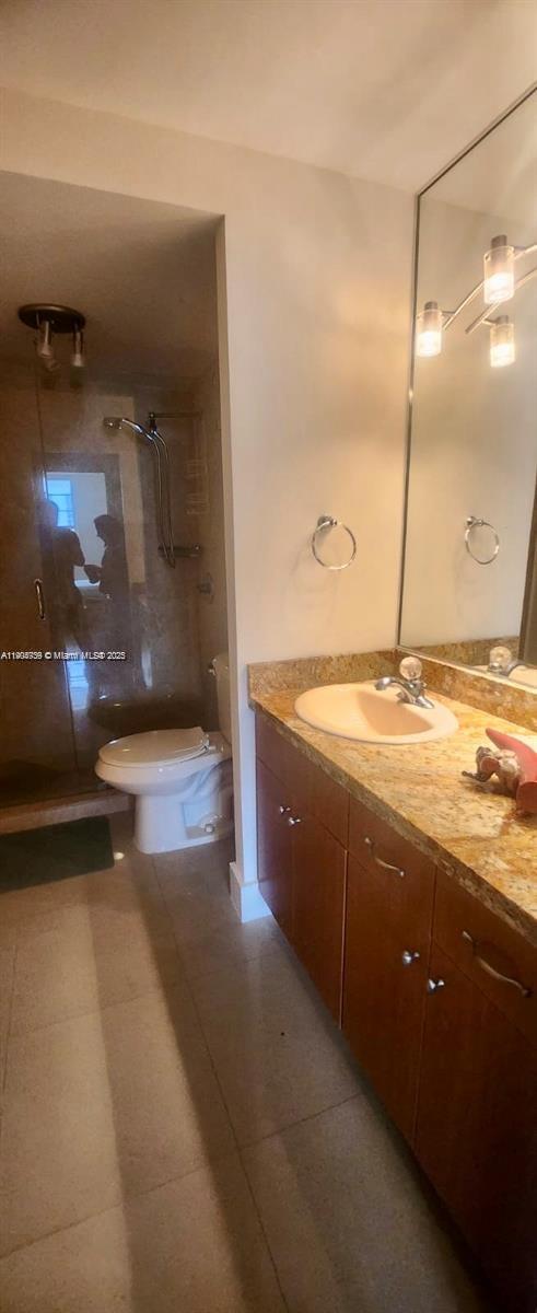 THE DECOPLAGE CONDO - Residential