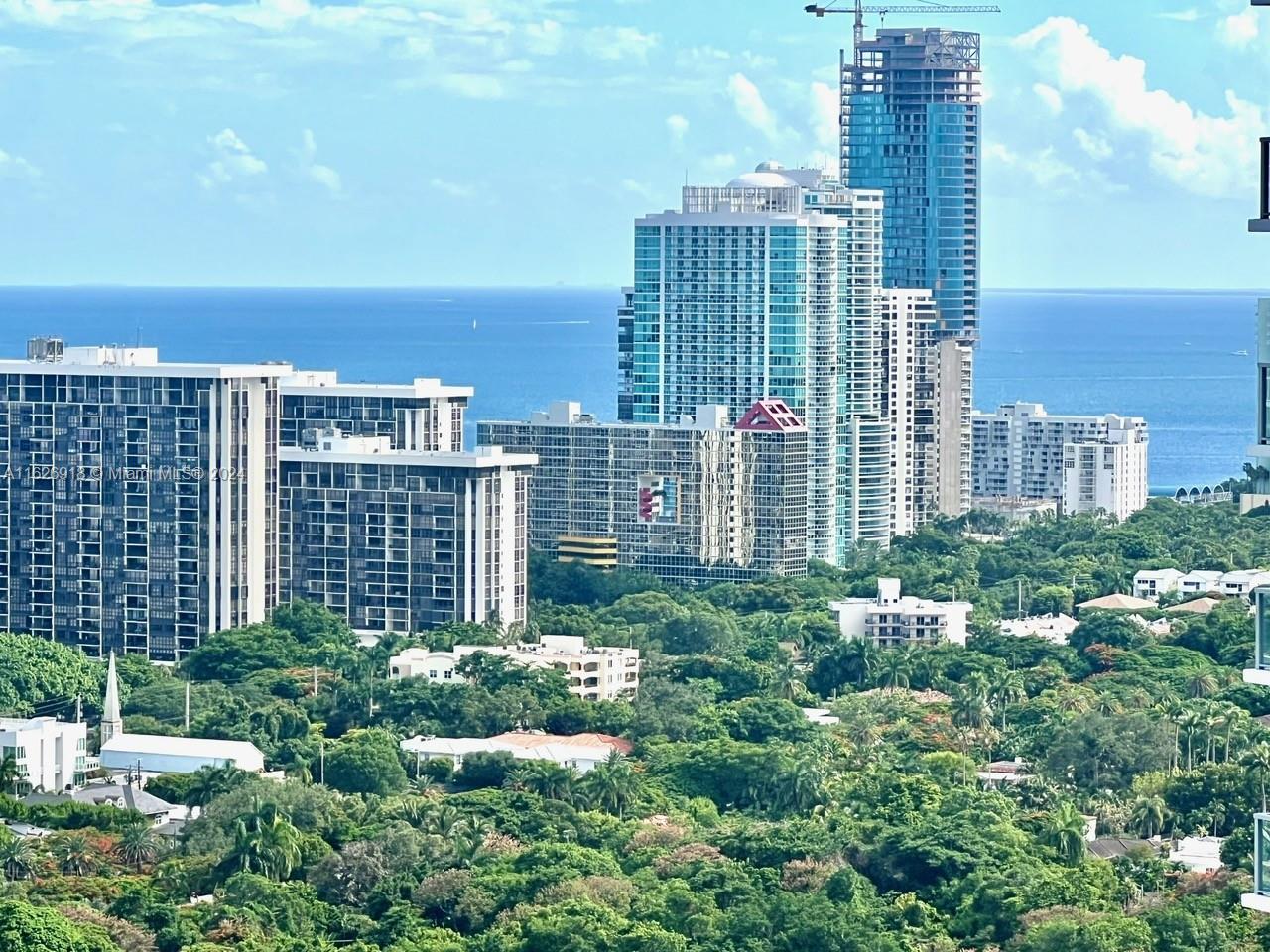 THE AXIS ON BRICKELL II C - Residential Lease