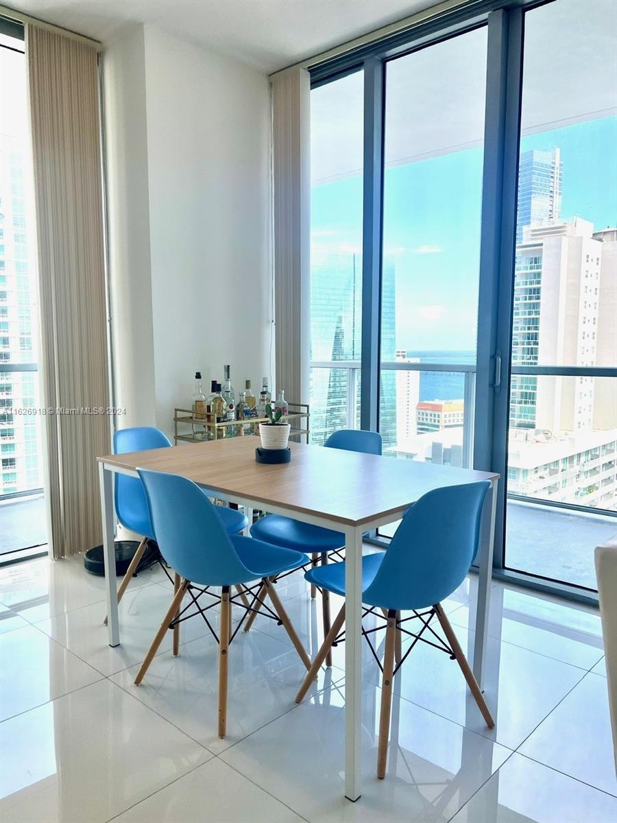 THE AXIS ON BRICKELL II C - Residential Lease