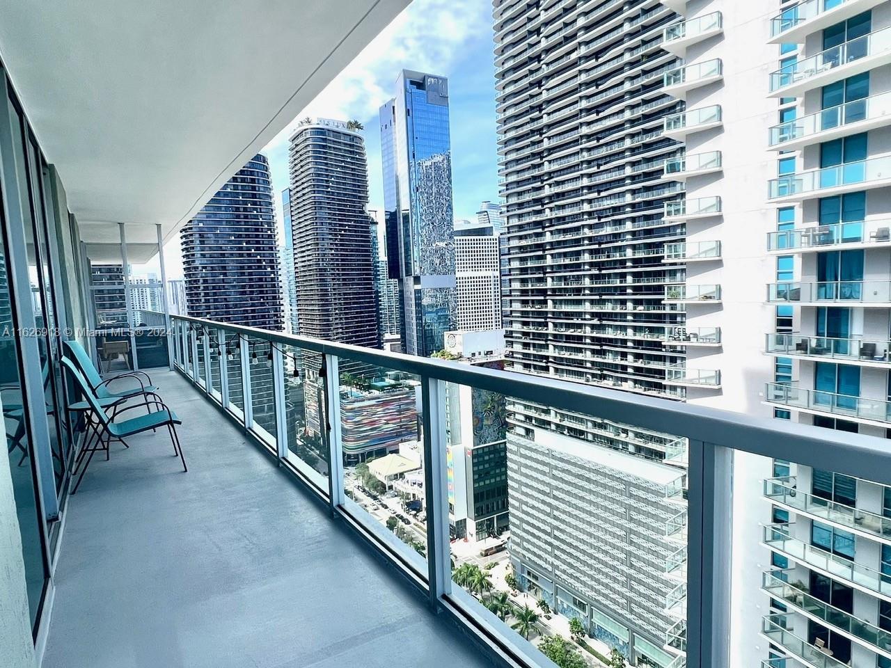 THE AXIS ON BRICKELL II C - Residential Lease