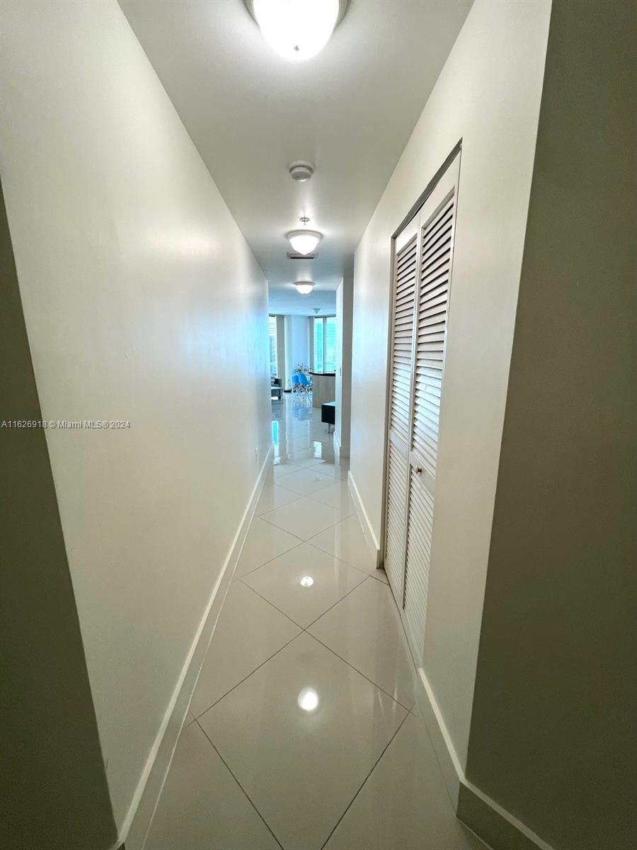 THE AXIS ON BRICKELL II C - Residential Lease