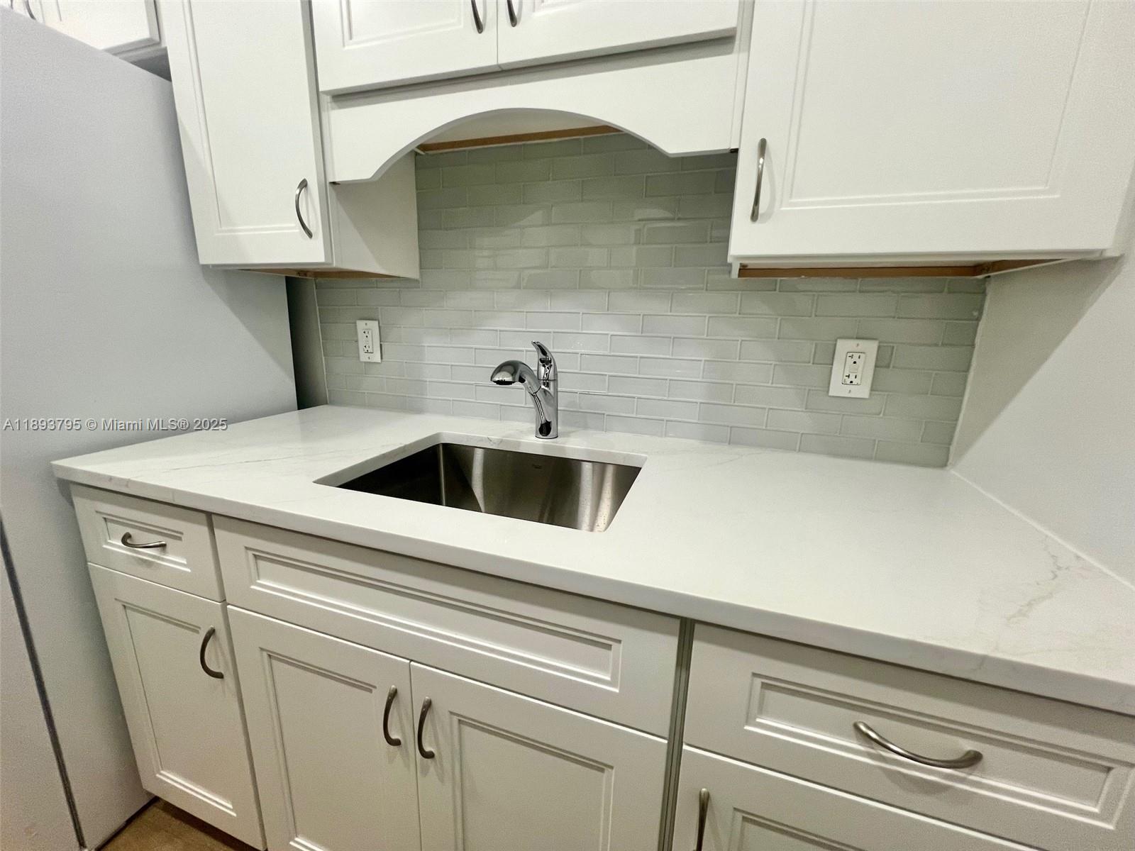 RIVER REACH CONDOMINIUM I - Residential