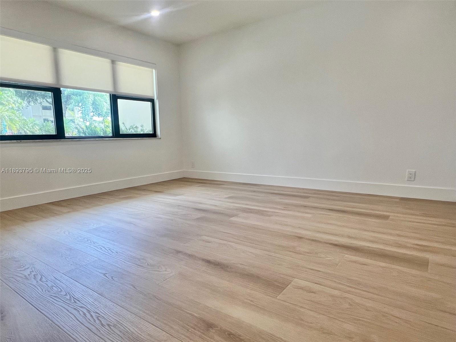 RIVER REACH CONDOMINIUM I - Residential