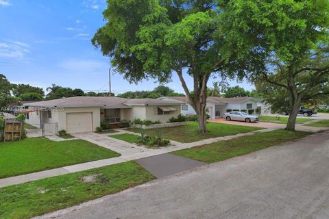 601 N 71st Ter Hollywood FL 33024