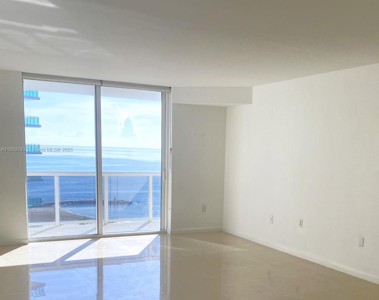 10275 Collins Ave 1433