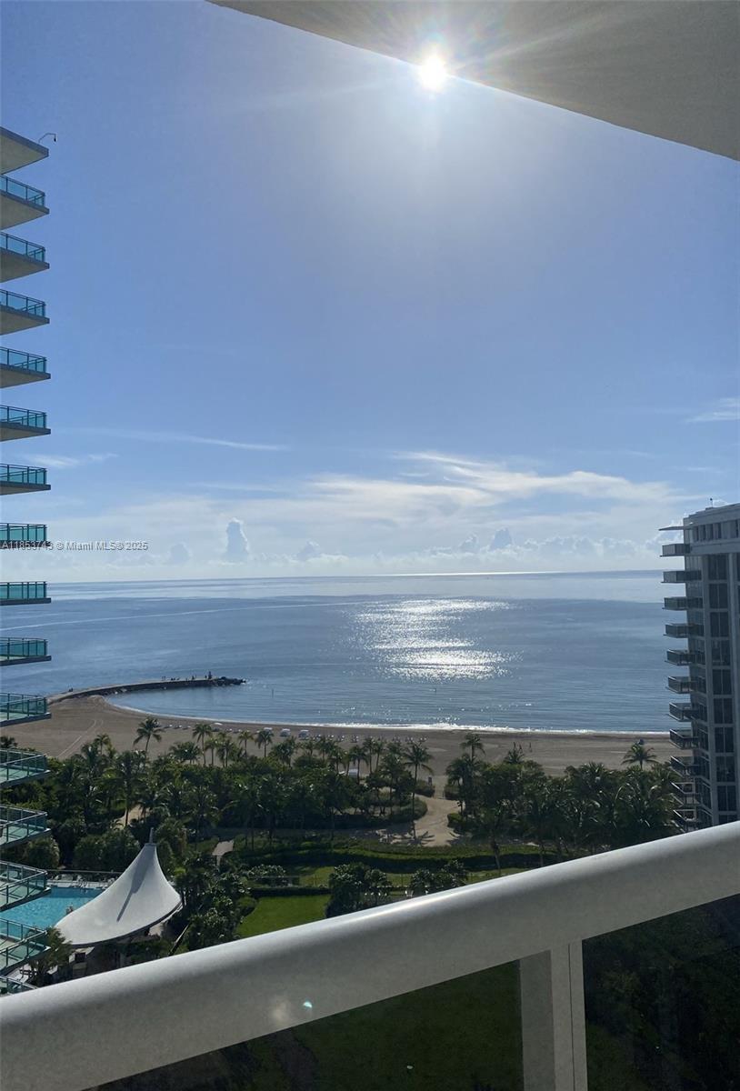 10275 Collins Ave 1433
