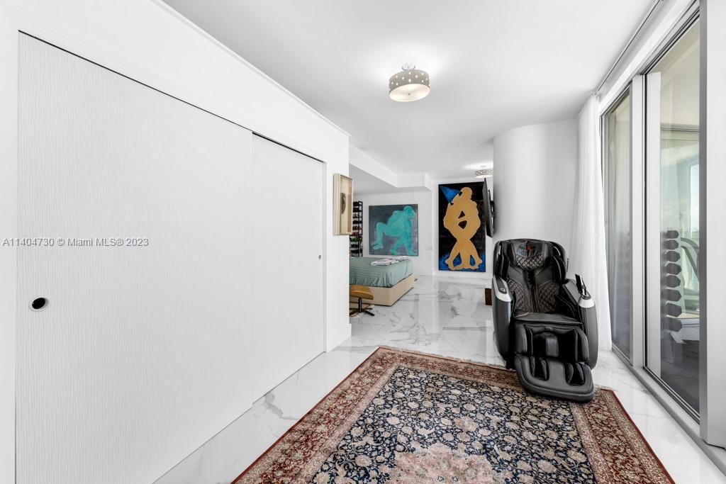 BISCAYNE BEACH CONDO - Residential